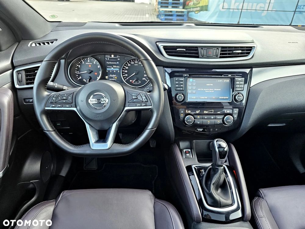 Nissan Qashqai 1.2 DIG-T Xtronic TEKNA+ - 26