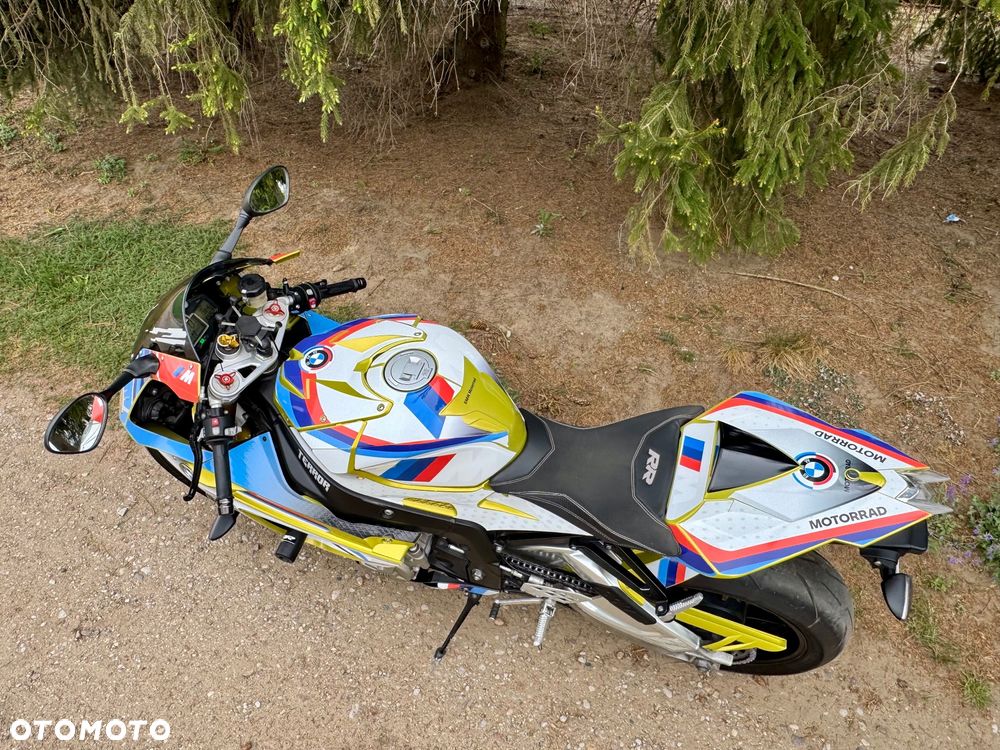 BMW S - 18
