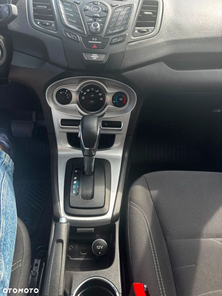 Ford Fiesta - 23