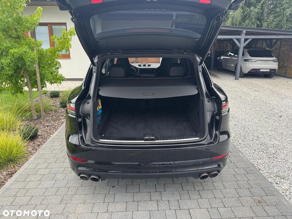 Porsche Cayenne S - 17