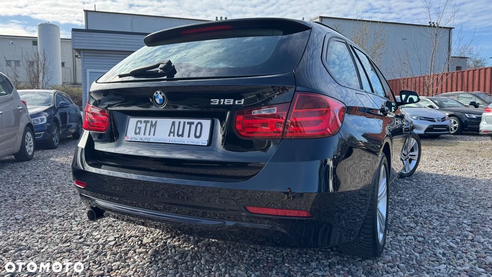 BMW Seria 3 318d DPF Edition Sport - 12