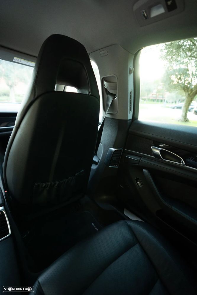 Porsche Panamera S Hybrid - 12