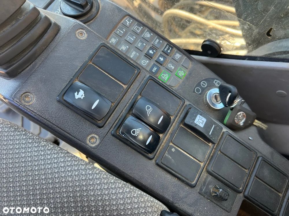 Volvo ECR235 - 11