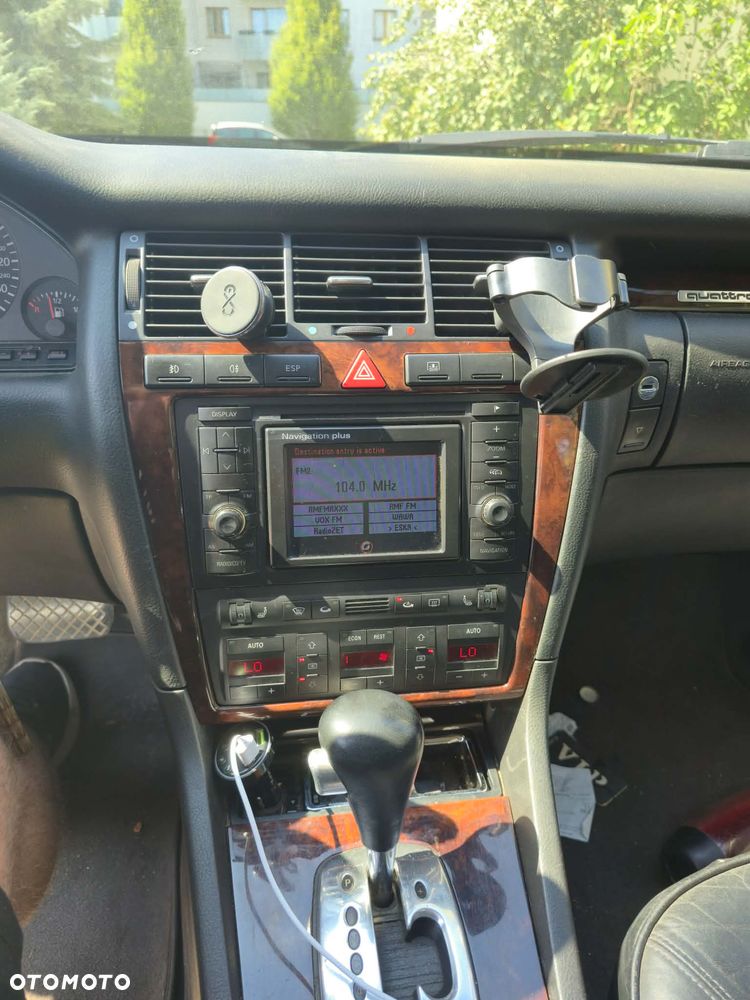 Audi A8 - 11