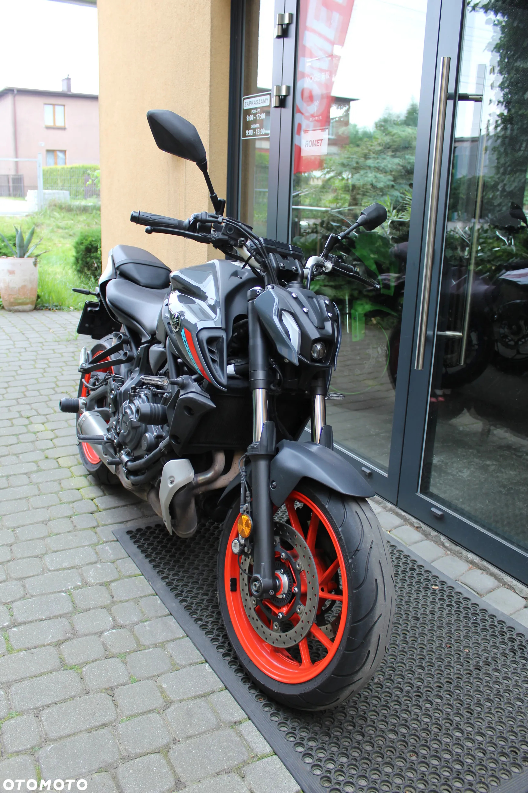 Yamaha MT - 4