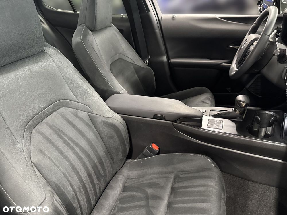 Lexus UX 250h GPF Business 2WD - 25