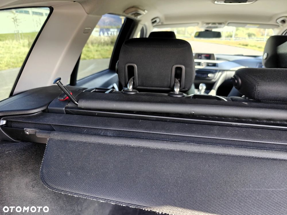 BMW Seria 3 320d Touring Sport Line - 18