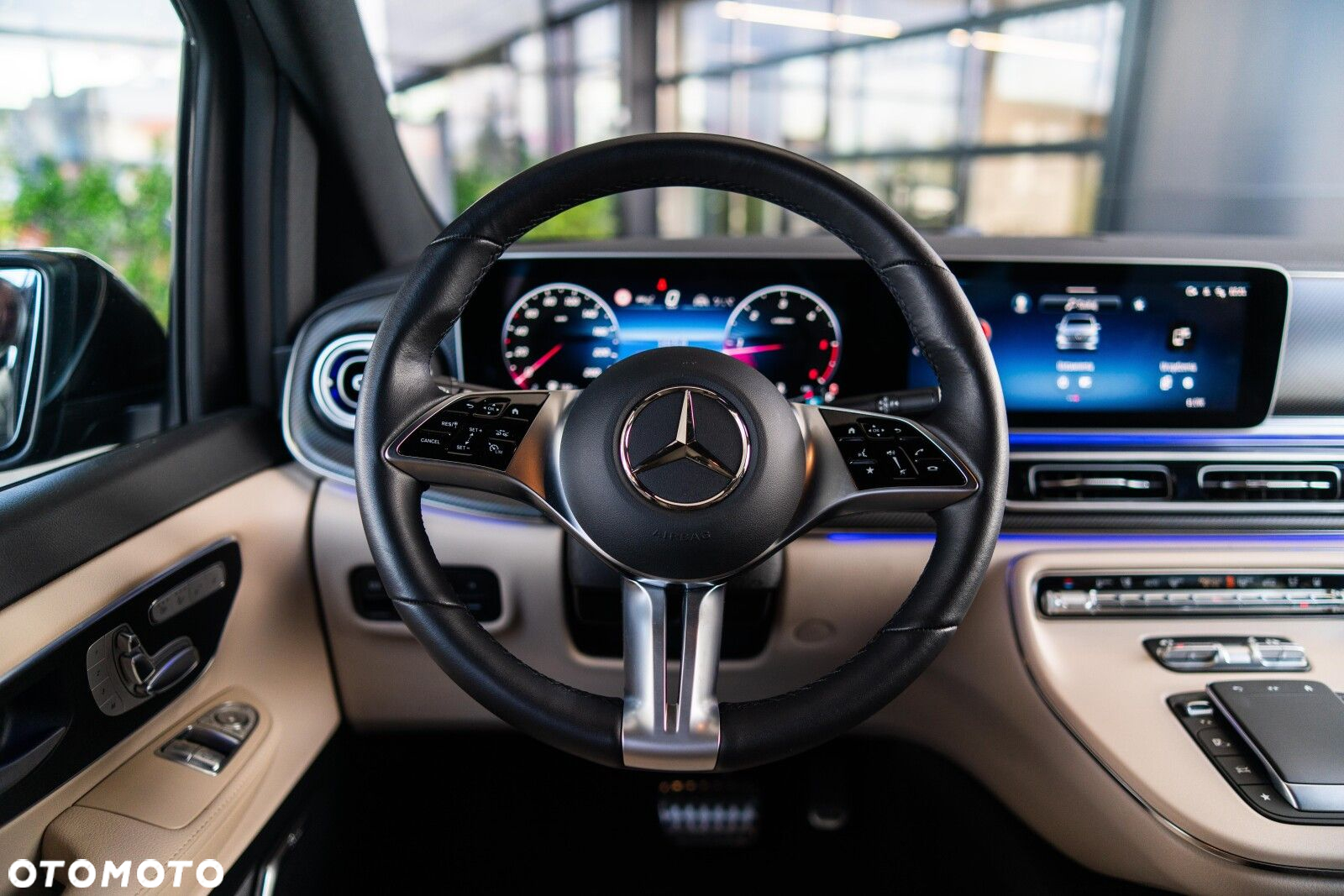 Mercedes-Benz Klasa V - 23