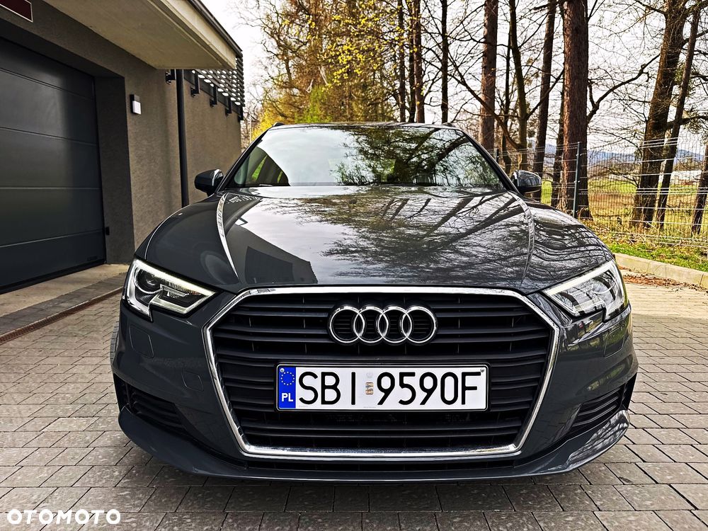 Audi A3 Sportback 1.6 TDI design - 7