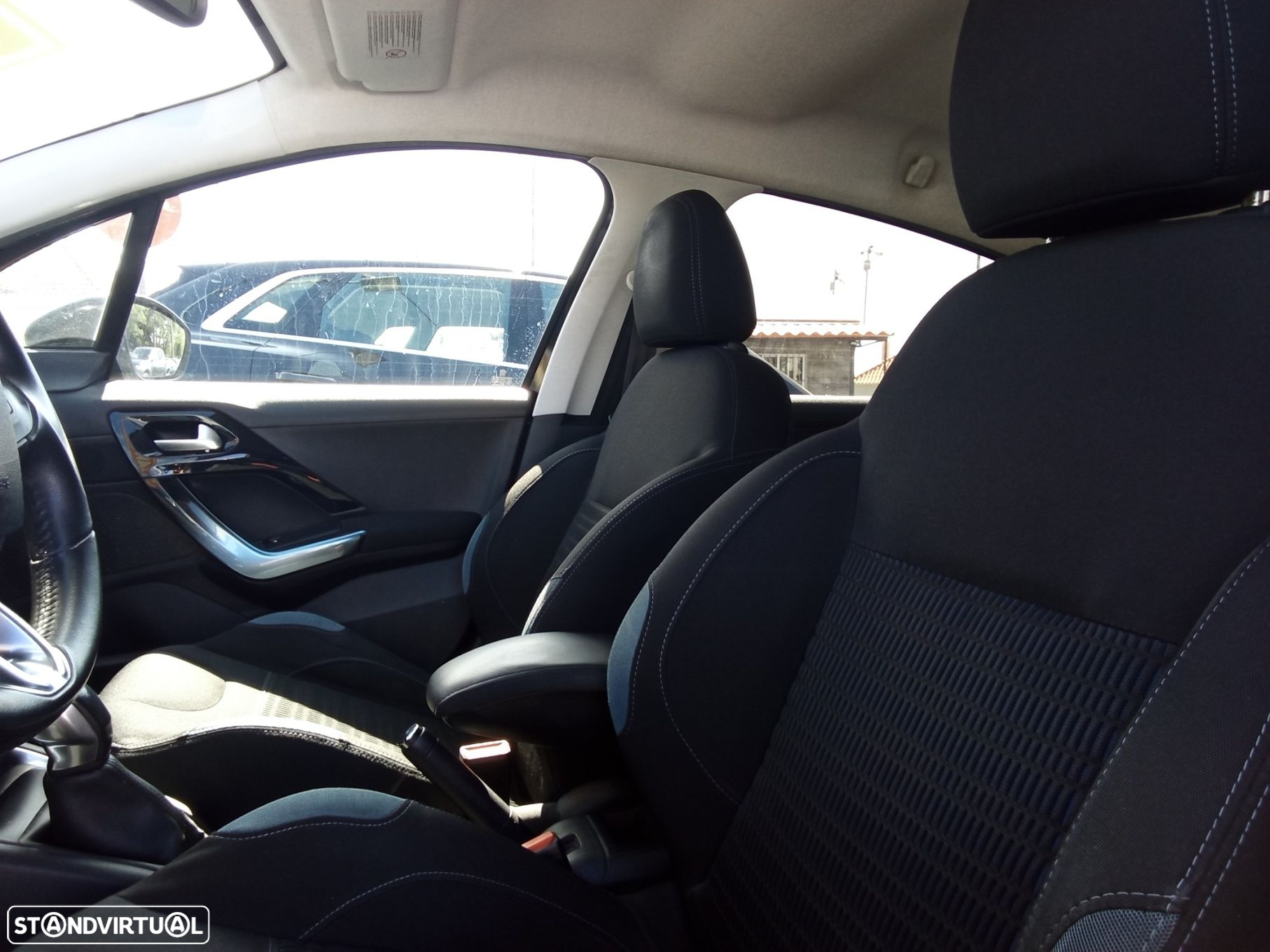 Peugeot 208 1.2 VTi Active - 23