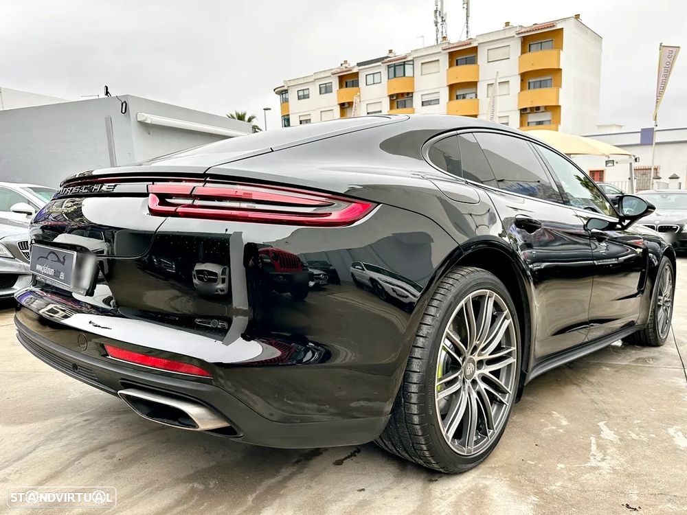 Porsche Panamera 4 E-Hybrid - 48