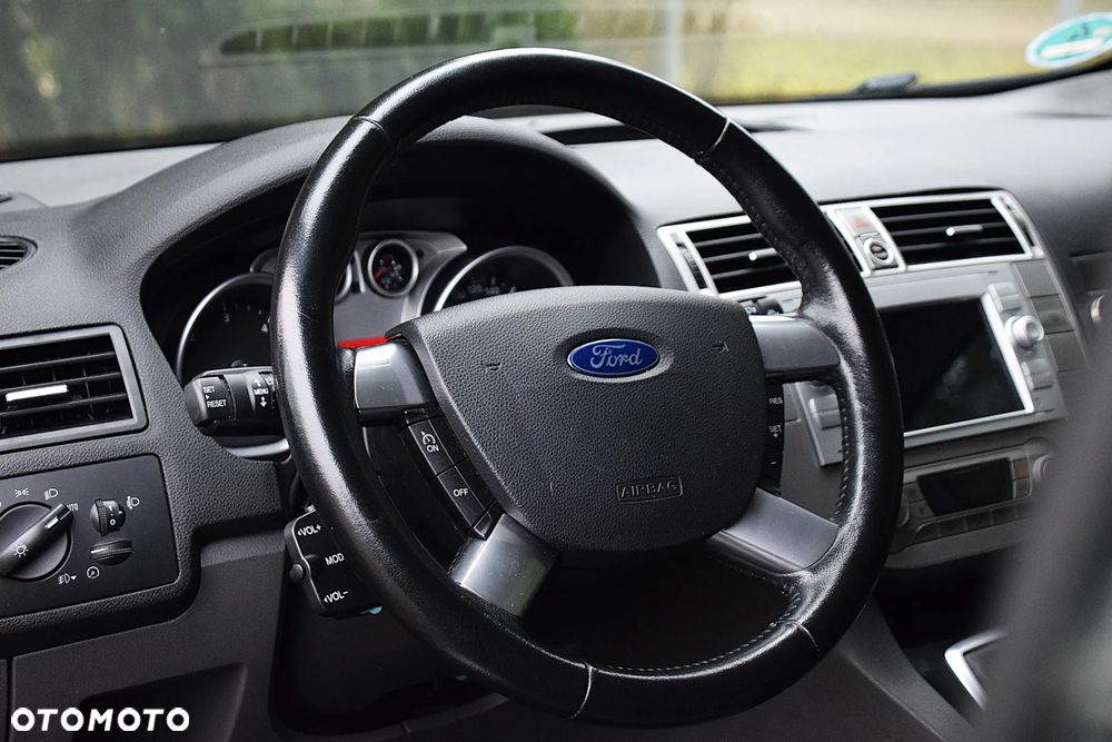 Ford Kuga 2.0 TDCi 4x4 Trend - 38