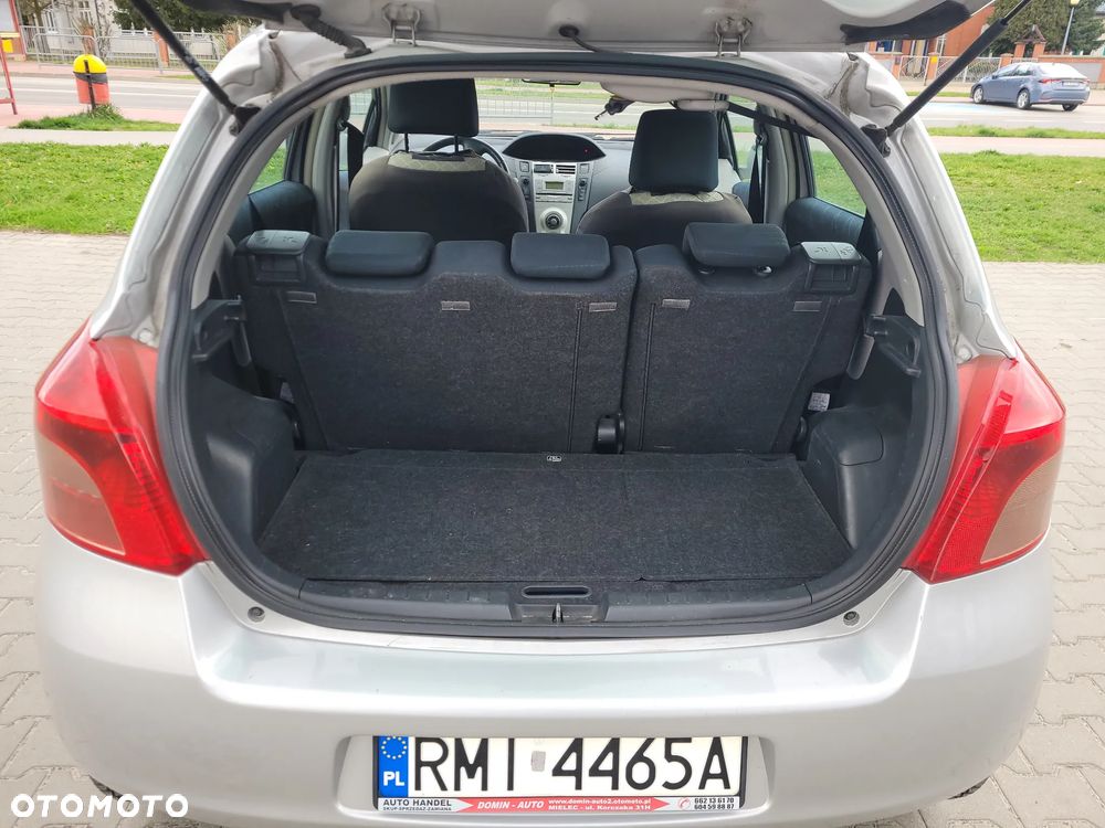 Toyota Yaris - 7