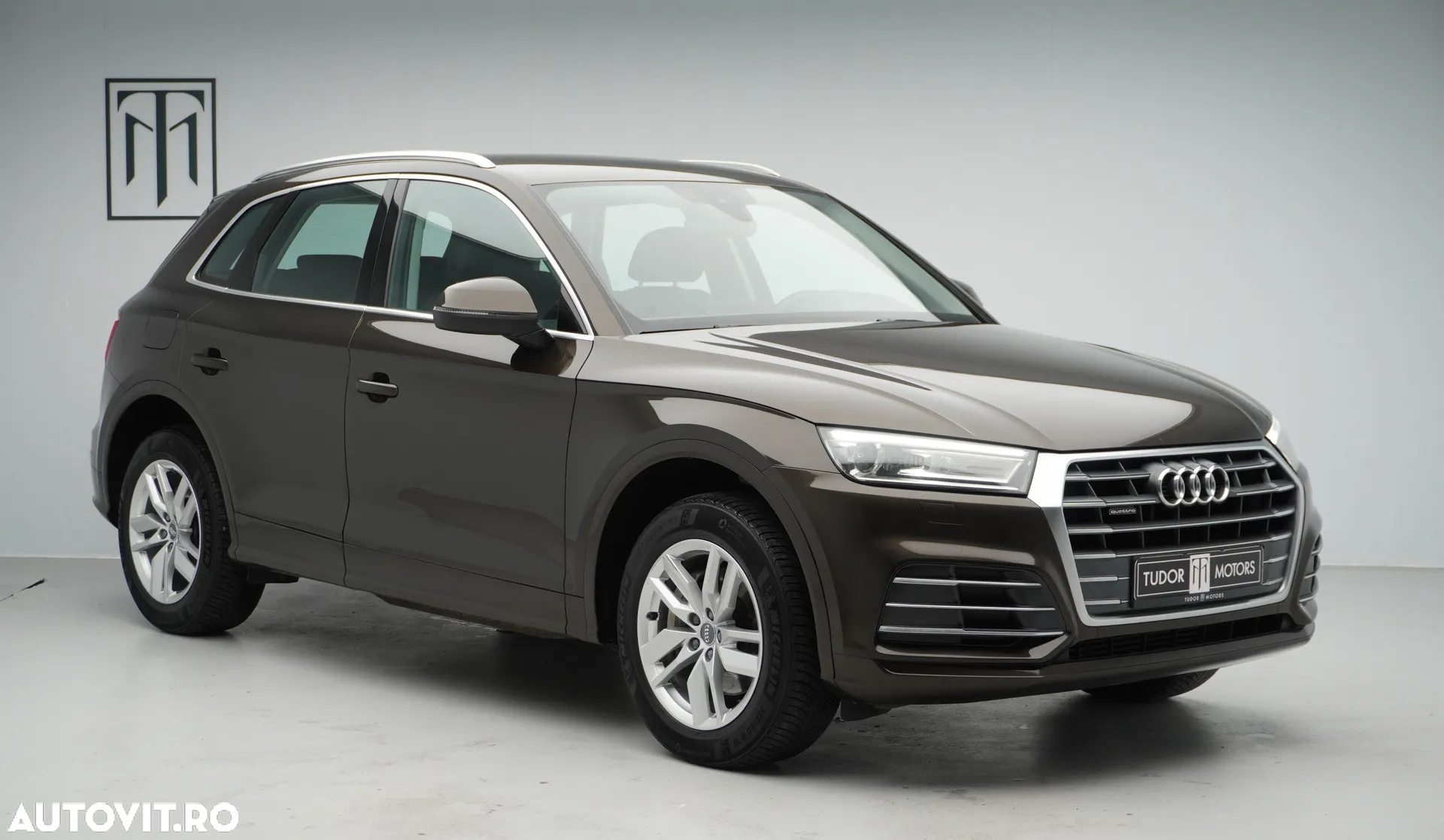 Audi Q5 2.0 TFSI S tronic Sport - 2