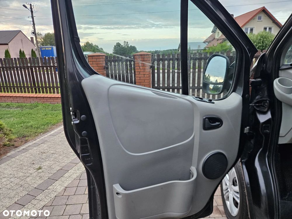 Renault Trafic - 17