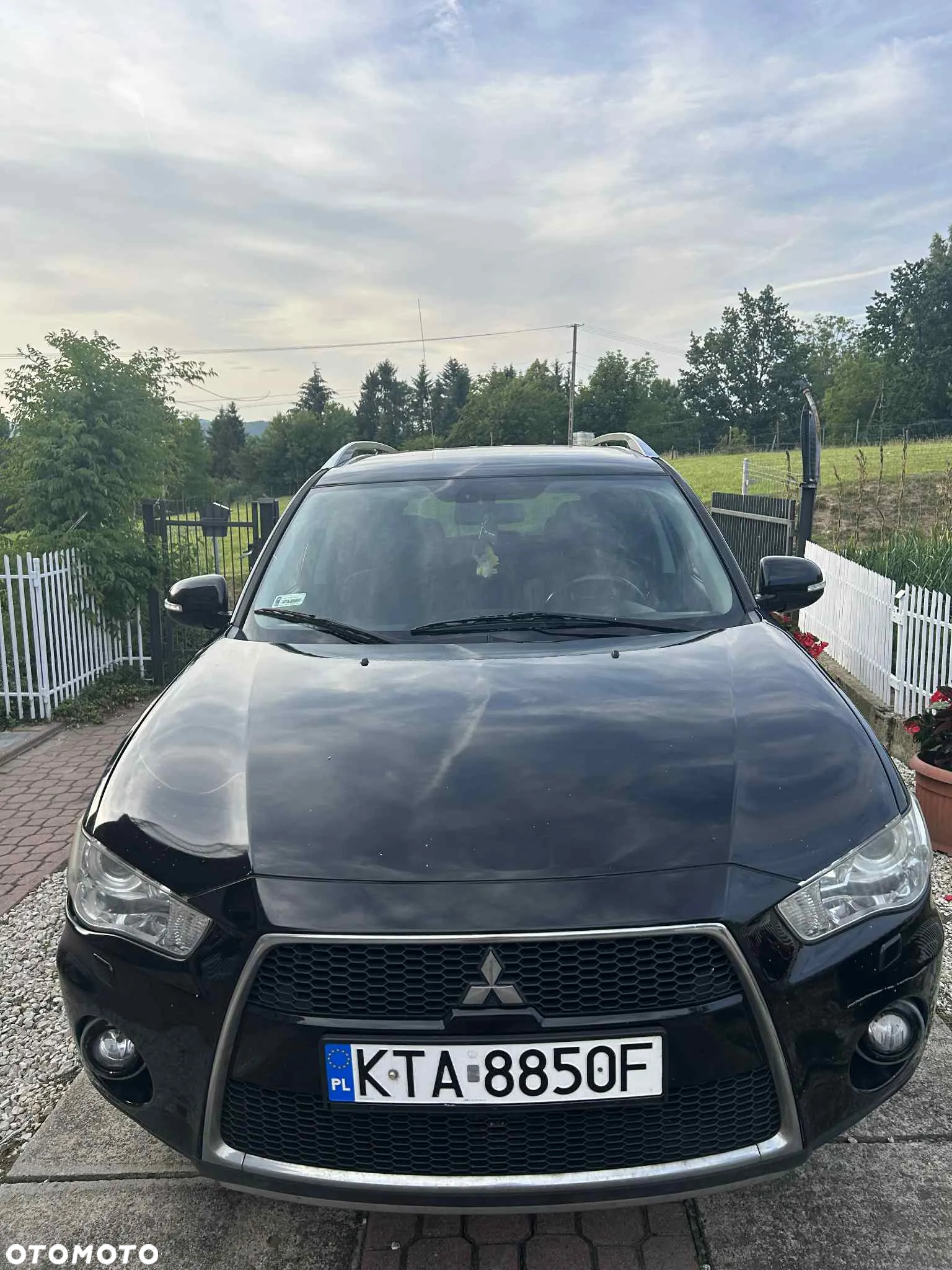 Mitsubishi Outlander 2.0 DID Intense + - 10