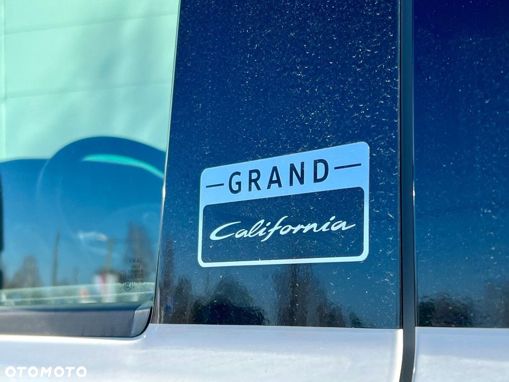Volkswagen Grand California 600 silnik: 2,0 l TDI EU6 SCR BlueMotion Technology 130 kW skrzynia biegów: Przedni napęd automatyczna 8-biegowa rozstaw osi: 3640 mm - 5