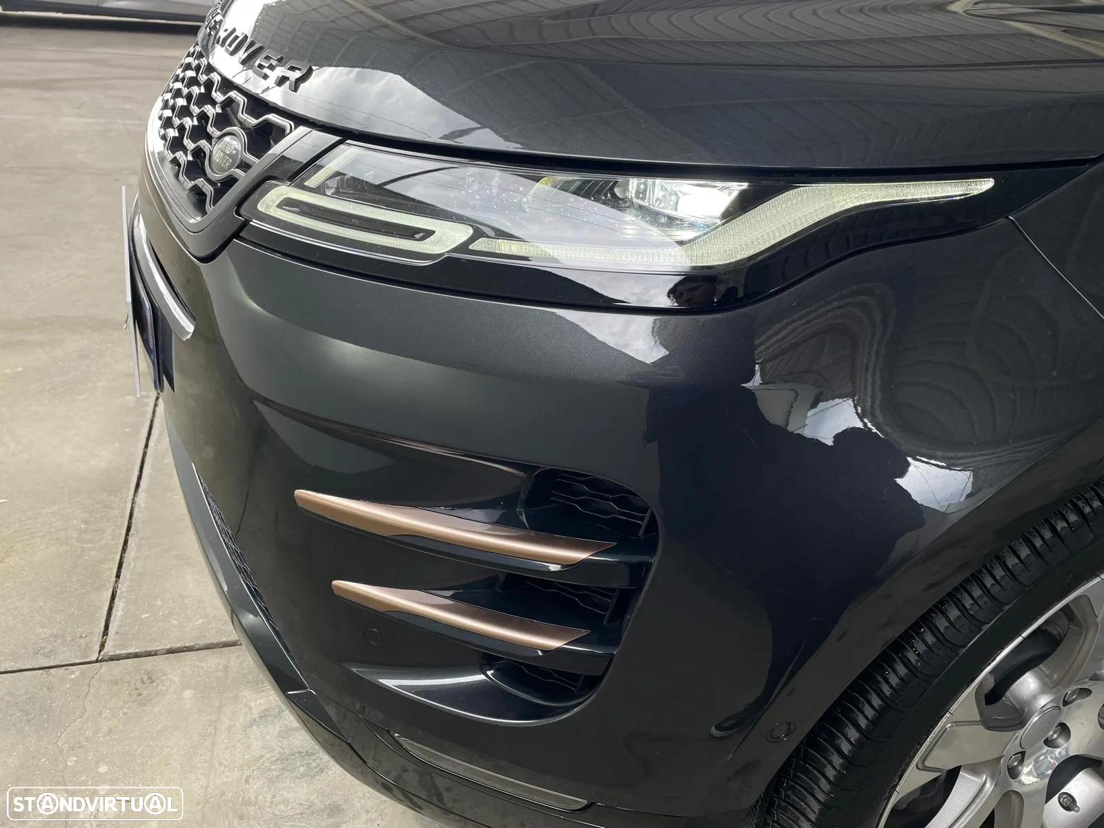 Land Rover Range Rover Evoque 1.5 P300e AWD R-Dynamic SE Auto - 56