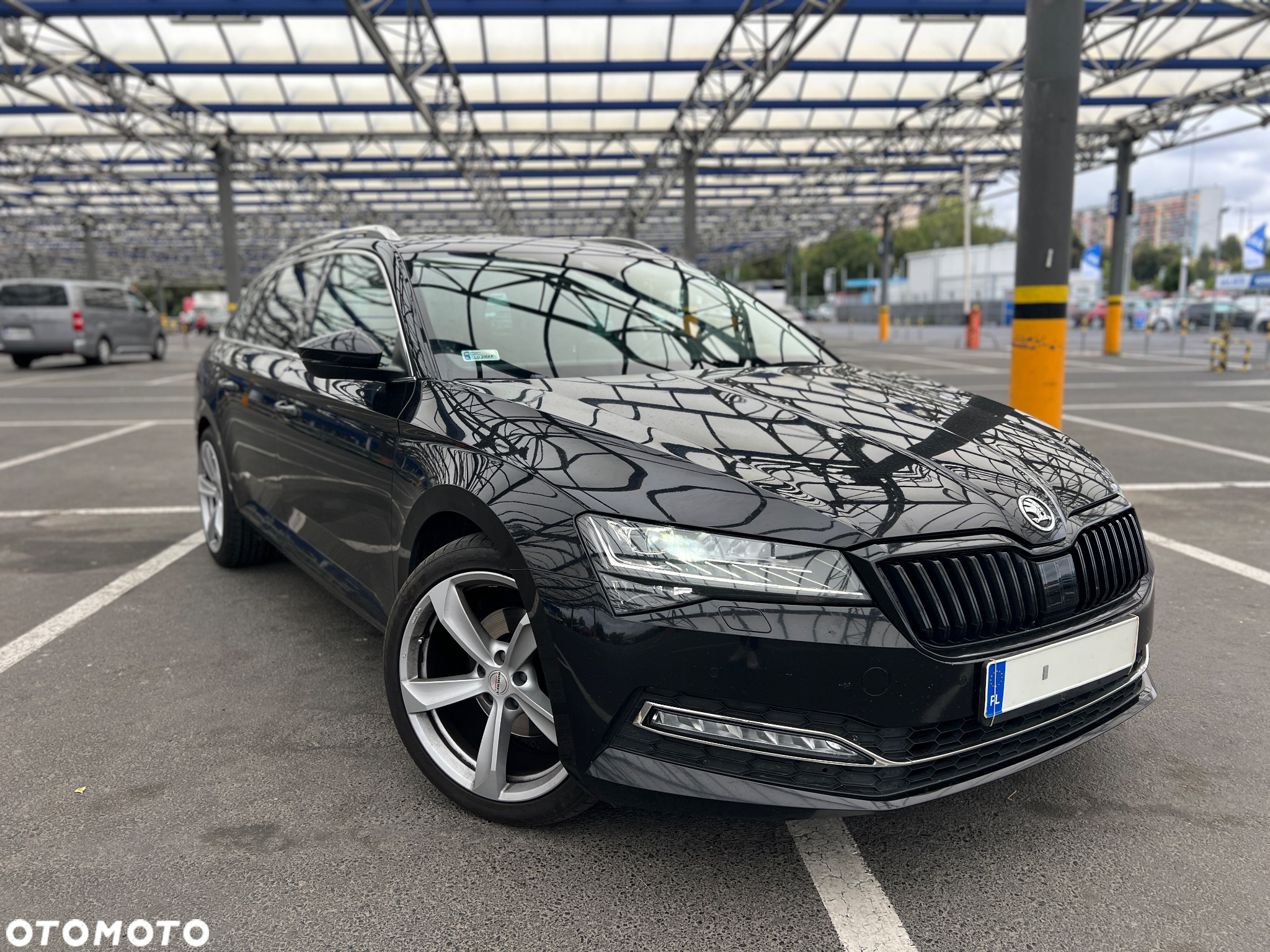 Skoda Superb 2.0 TDI SCR Style DSG - 21