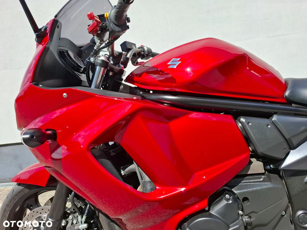 Suzuki GSX - 25