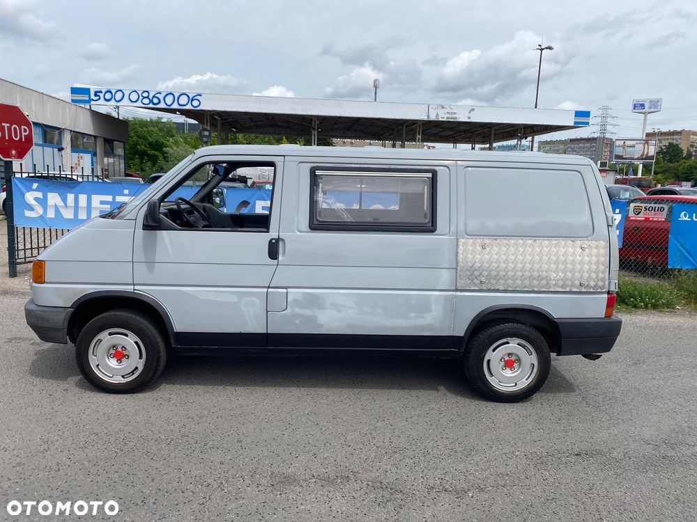 Volkswagen Caravelle - 27