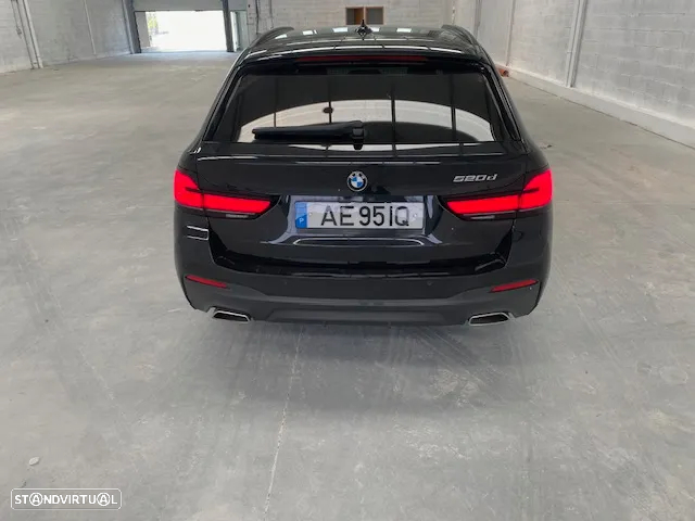 BMW 520 d Pack 50 anos M Auto - 6