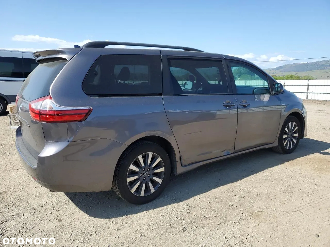 Toyota Sienna 3.5 V6 LE AWD - 3