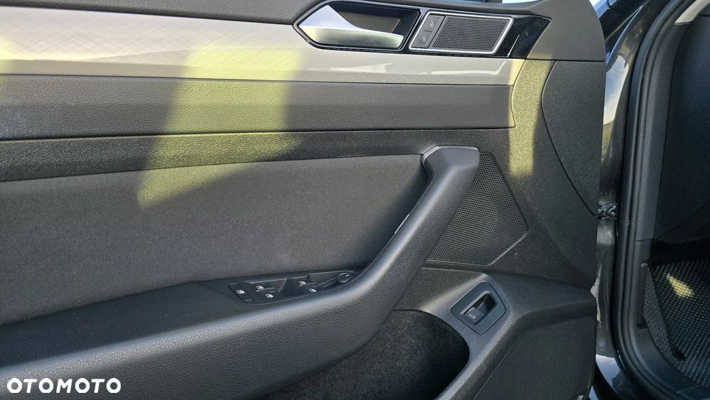 Volkswagen Passat 1.5 TSI EVO Business DSG - 8