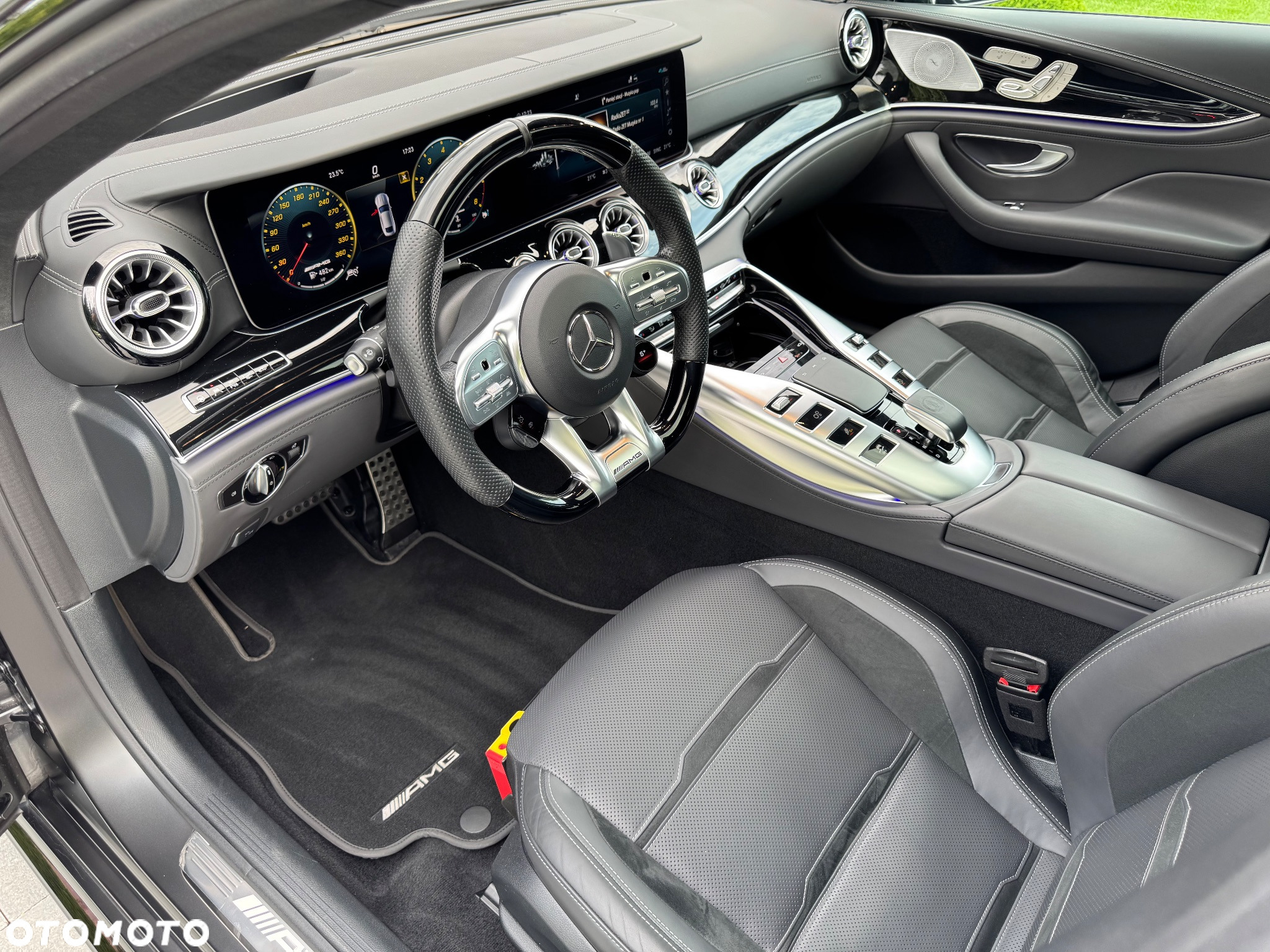 Mercedes-Benz AMG GT 63 S 4-Matic+ - 11