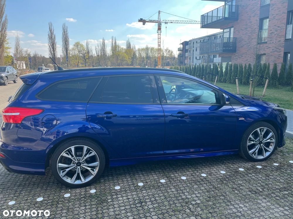 Ford Focus 1.5 EcoBoost ST-Line - 8