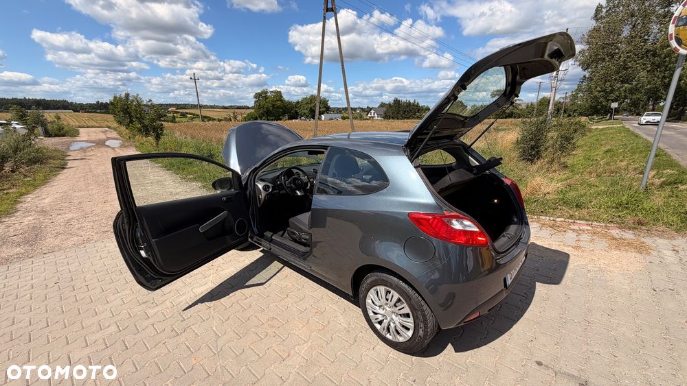 Mazda 2 - 8