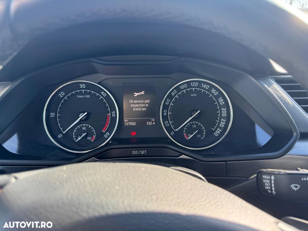 Skoda Superb 2.0 TDI DSG 4X4 Style - 6