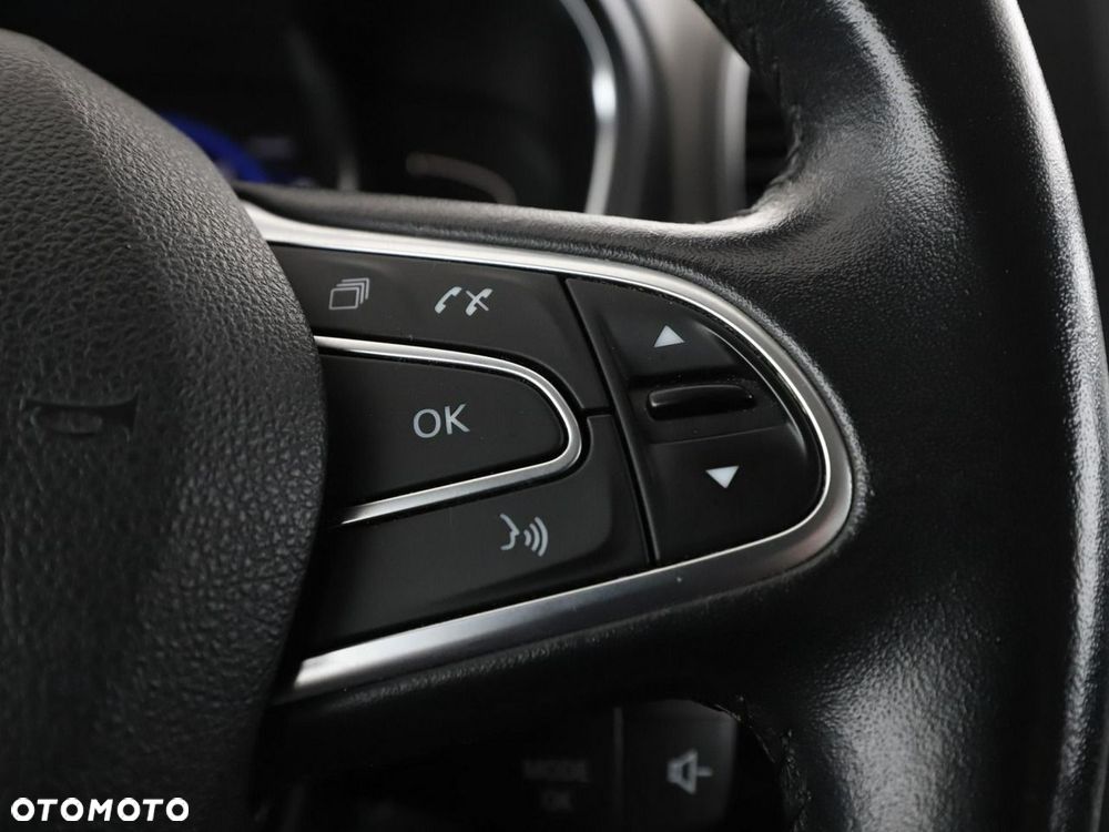 Renault Grand Scenic - 34