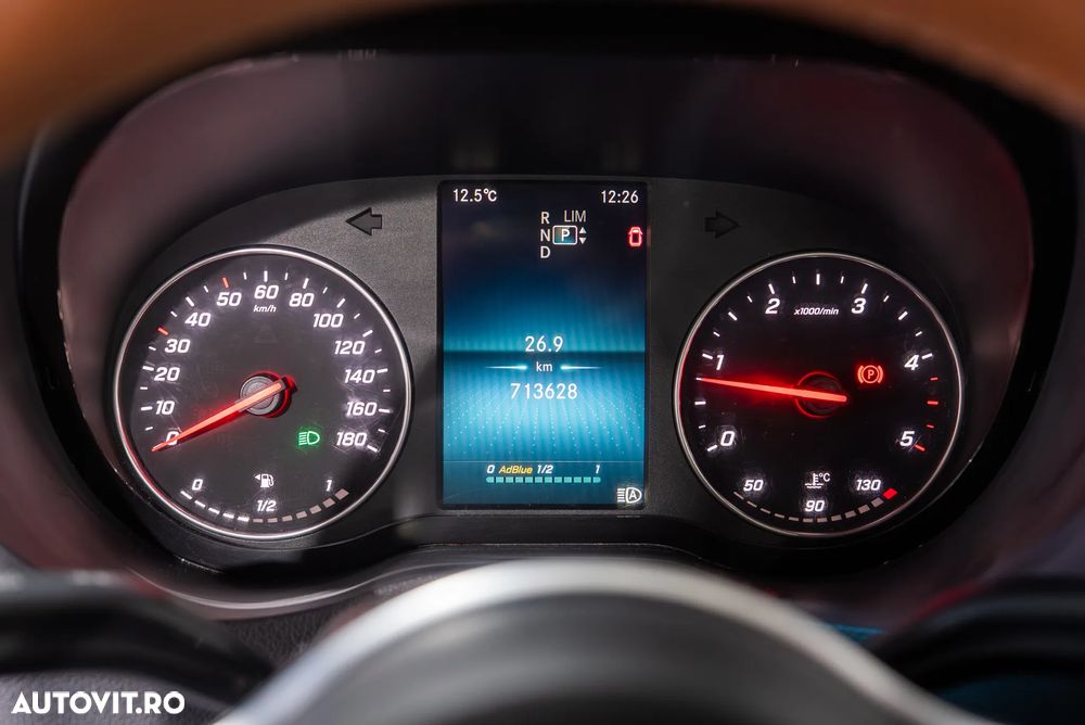 Mercedes-Benz Sprinter - 7