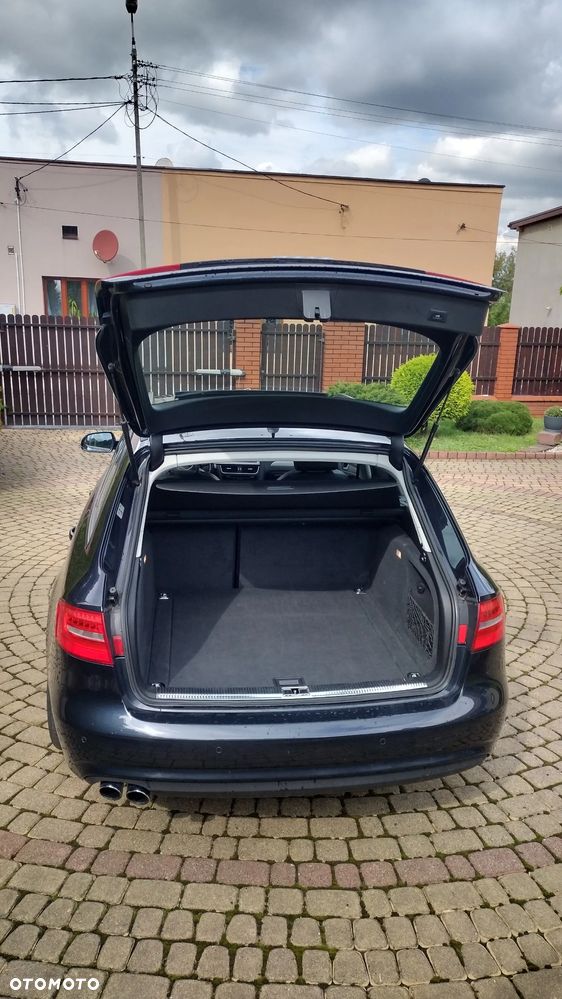 Audi A4 Avant 2.0 TDI Limited Edition - 9