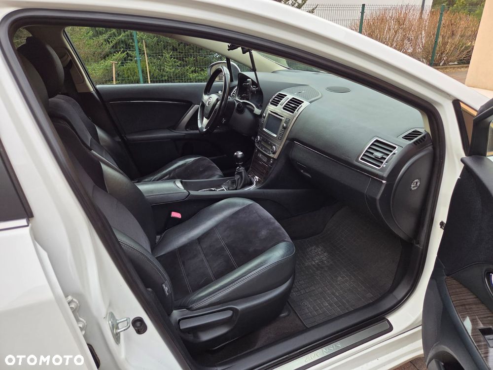 Toyota Avensis 2.2 D-CAT Prestige - 26