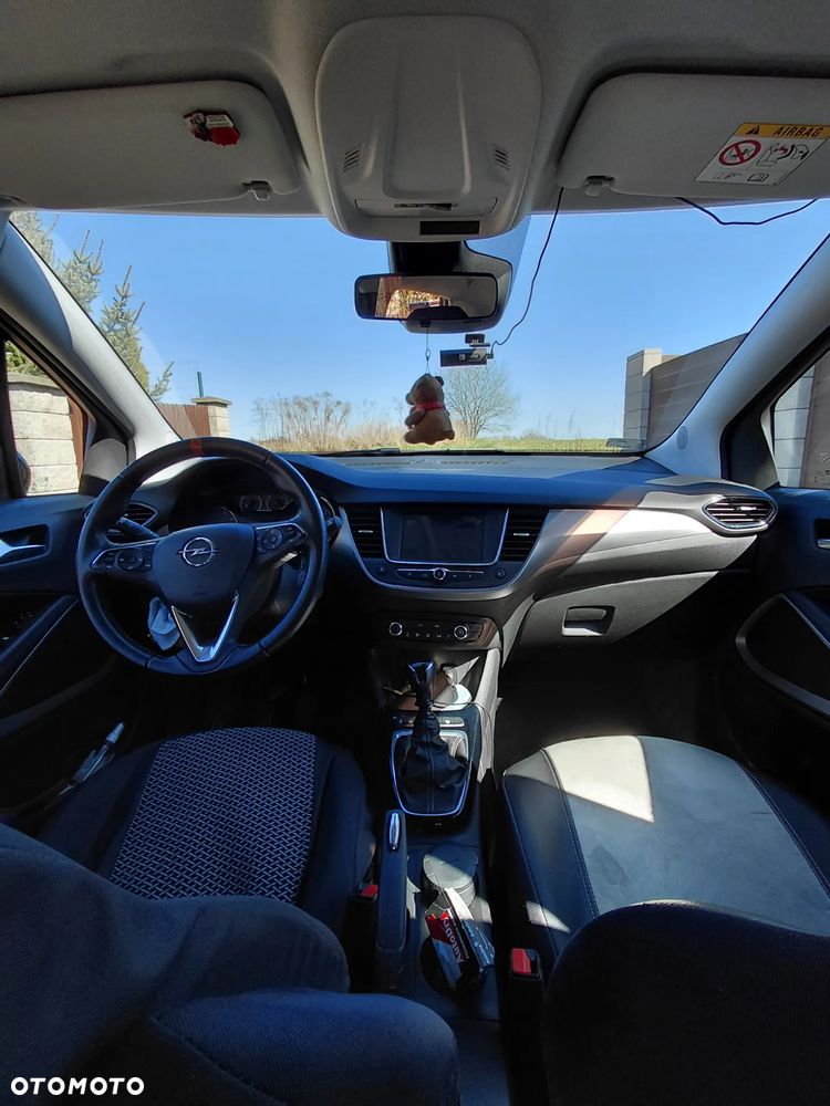 Opel Crossland X 1.2 T Enjoy S&S - 11