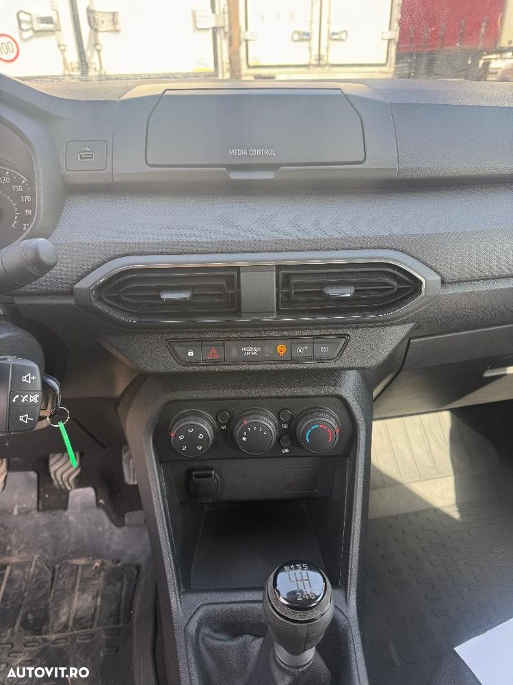 Dacia Logan TCe 90 MT5 Comfort - 6