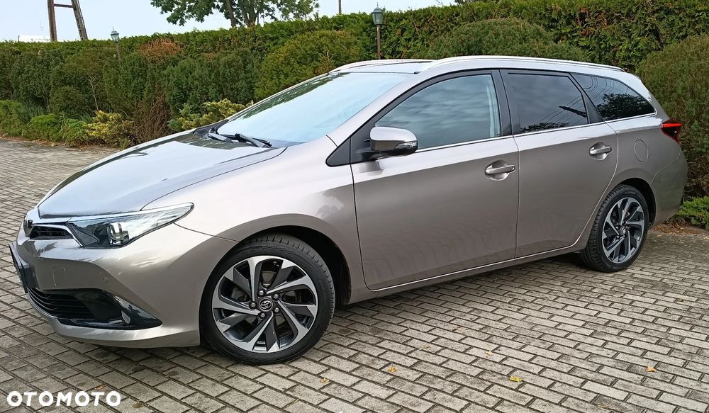 Toyota Auris - 10