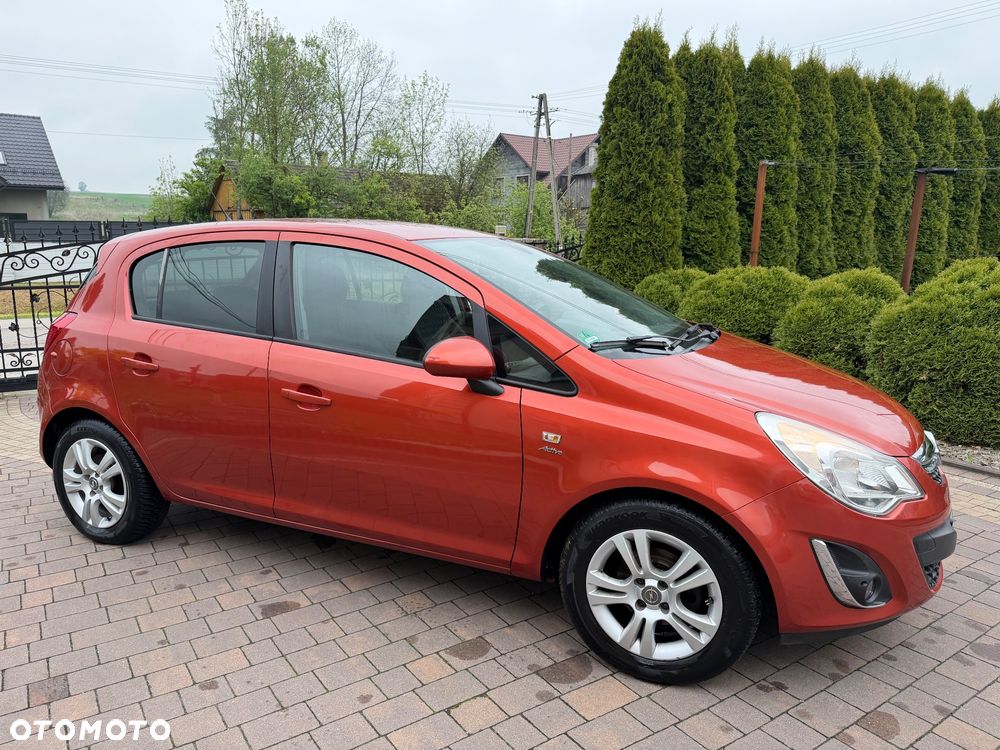 Opel Corsa 1.4 16V Active - 10