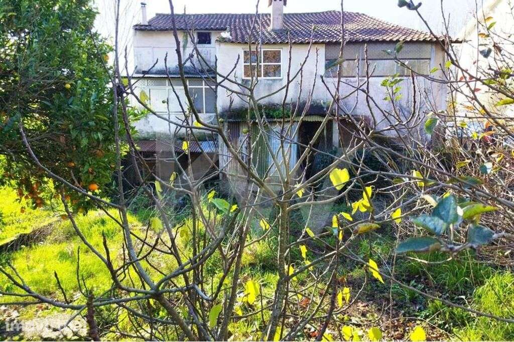 Moradia de r/c e andar, entre Aveiro e Águeda - Grande imagem: 4/23