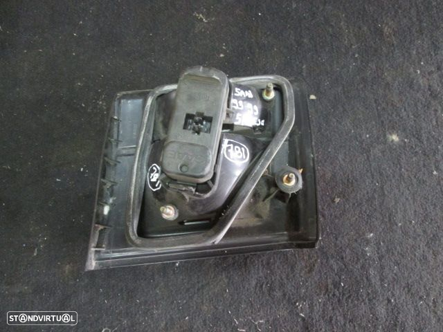 Farol Tras REF0781 SAAB 93 1999 5P ESQ - 2