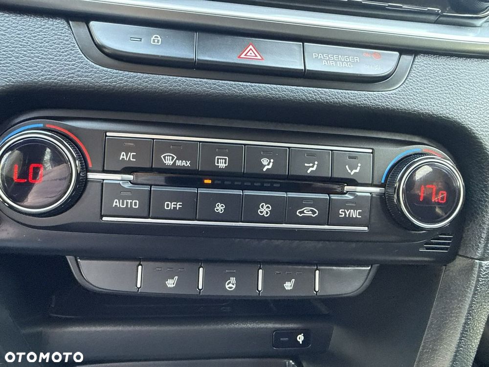 Kia Ceed - 26