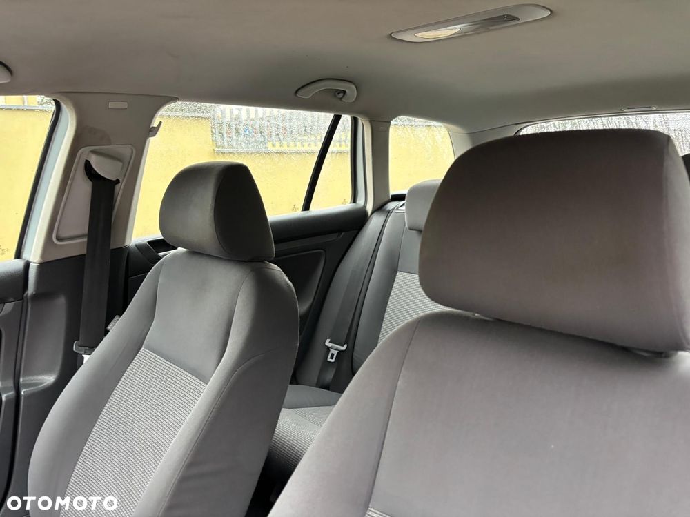 Volkswagen Golf 1.9 TDI DSG DPF Trendline - 15