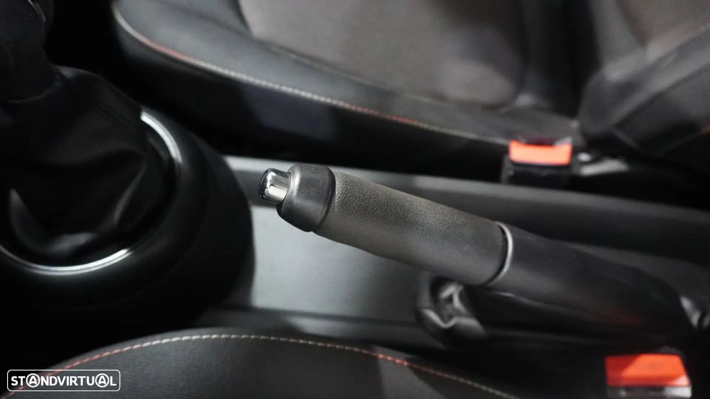 MINI 3 Portas Cooper D - 29