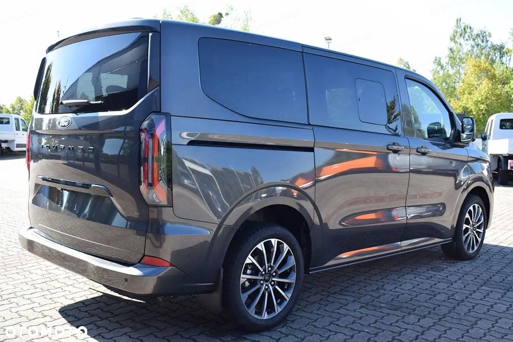Ford Tourneo Custom - 6