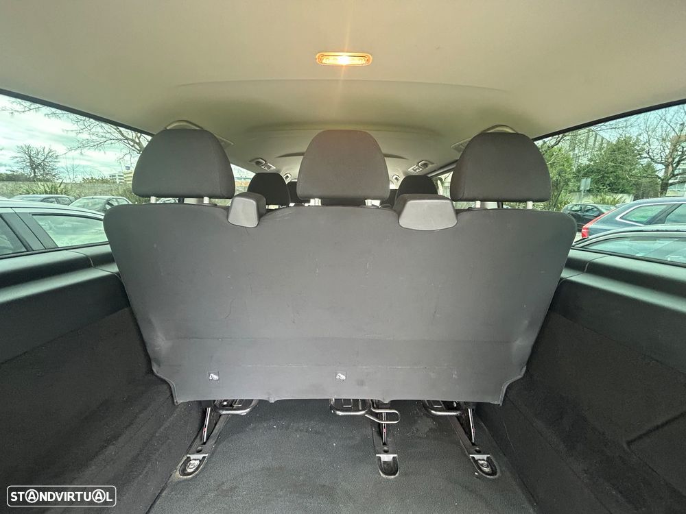 Mercedes-Benz Vito Tourer - 9