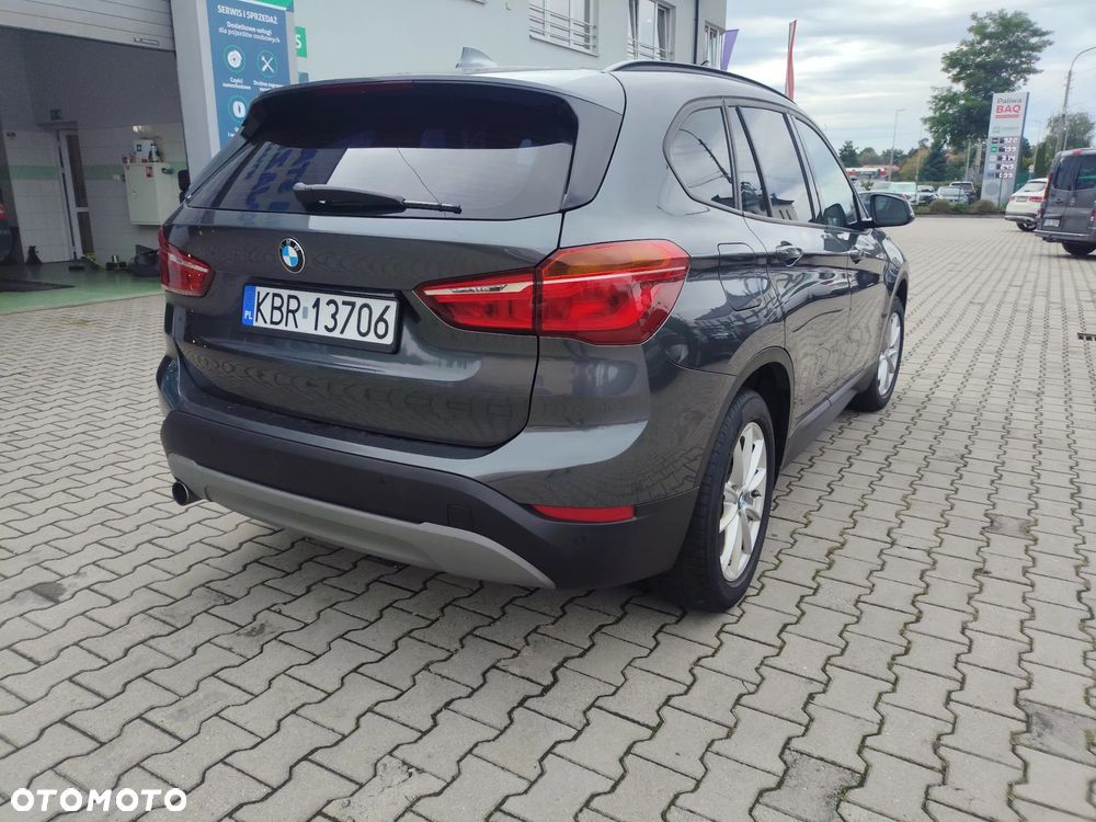 BMW X1 xDrive18d - 4