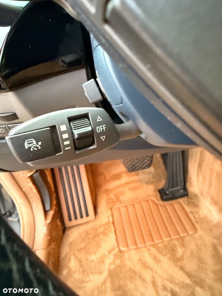 BMW Seria 7 - 29