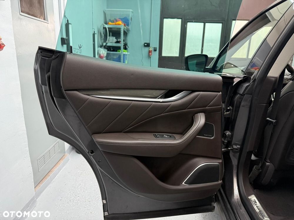 Maserati Levante - 15